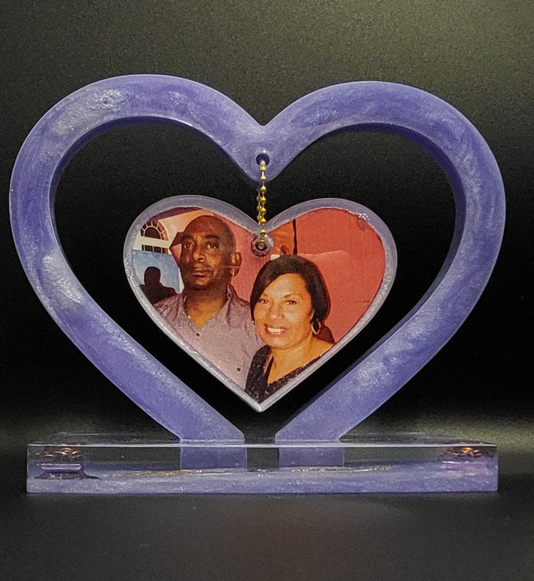 Floating Heart Stand - Swirl Colour Design 3