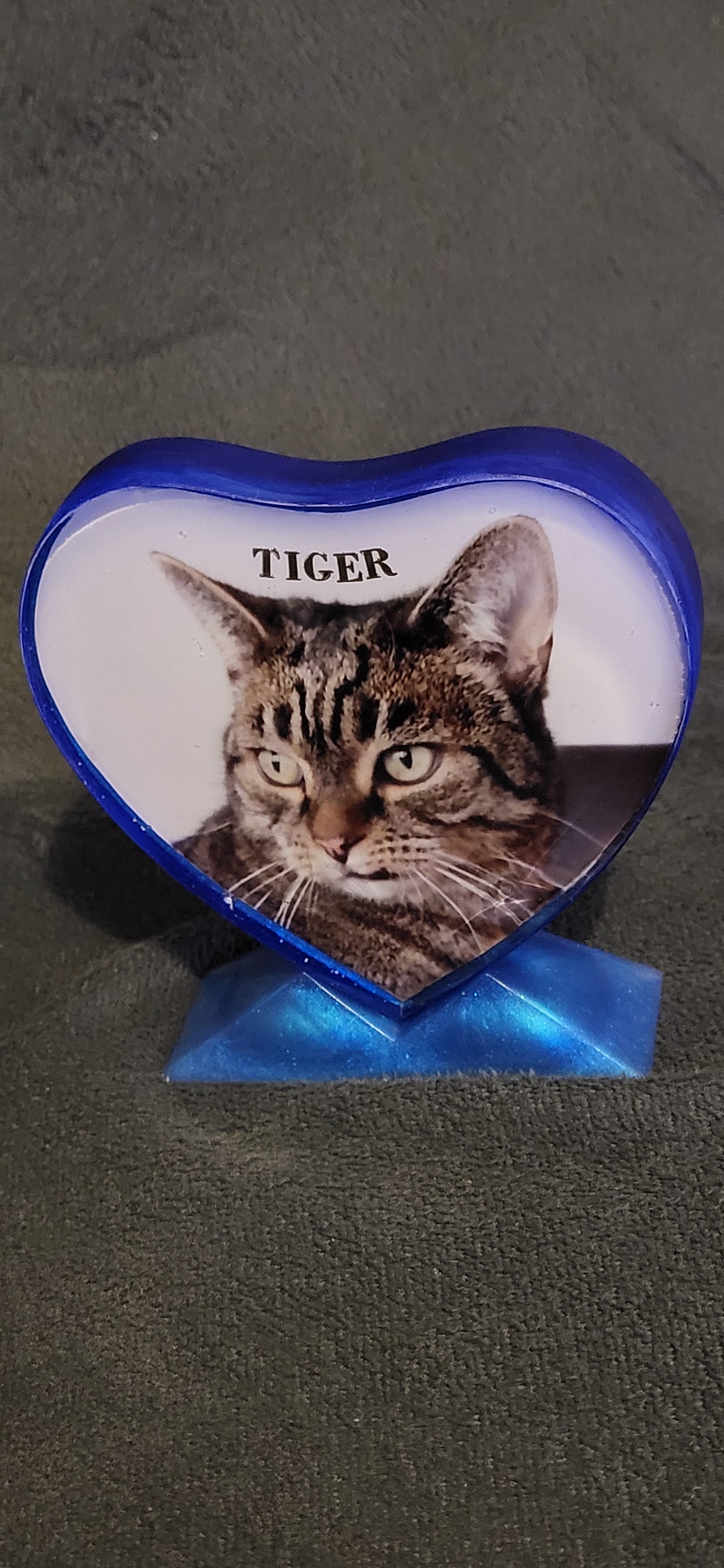 Heart frame picture display 2